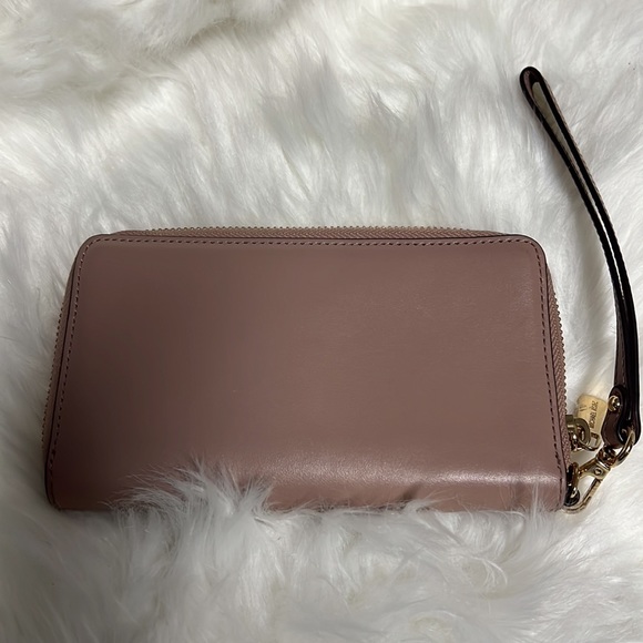 Michael Kors Wallet Wristlet - Picture 3 of 4
